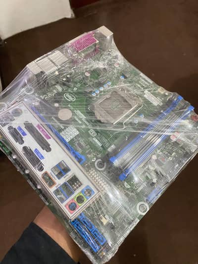 Motherboard i7 4th gen Intel DQ87PG 4 Ram Slot 10/10 condition