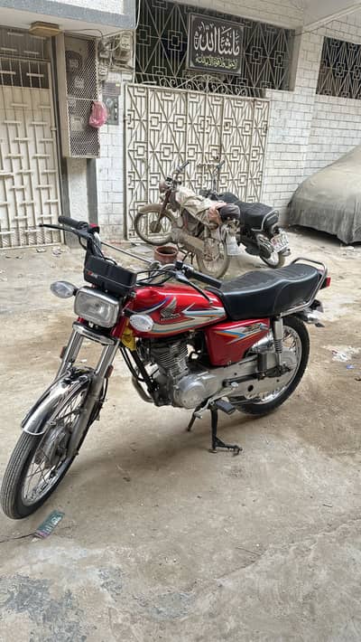 Honda CG-125 2016 in prestige condition