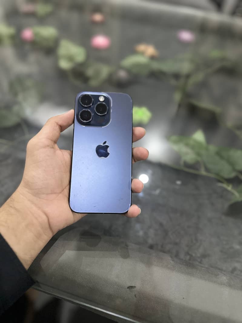 Apple iPhone 15 Pro 6