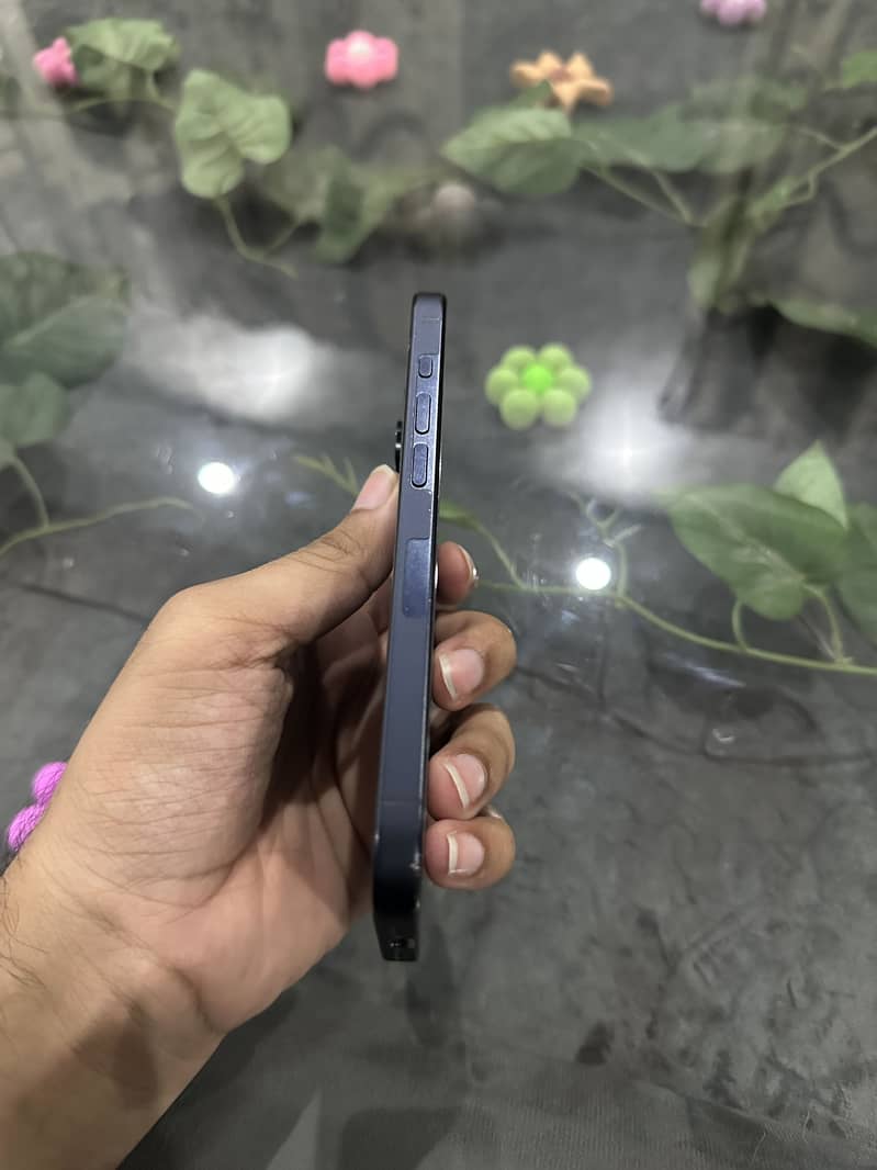 Apple iPhone 15 Pro 7