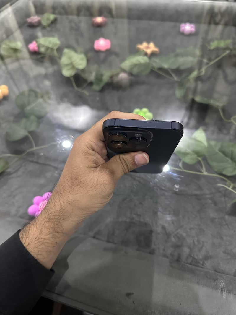 Apple iPhone 15 Pro 10