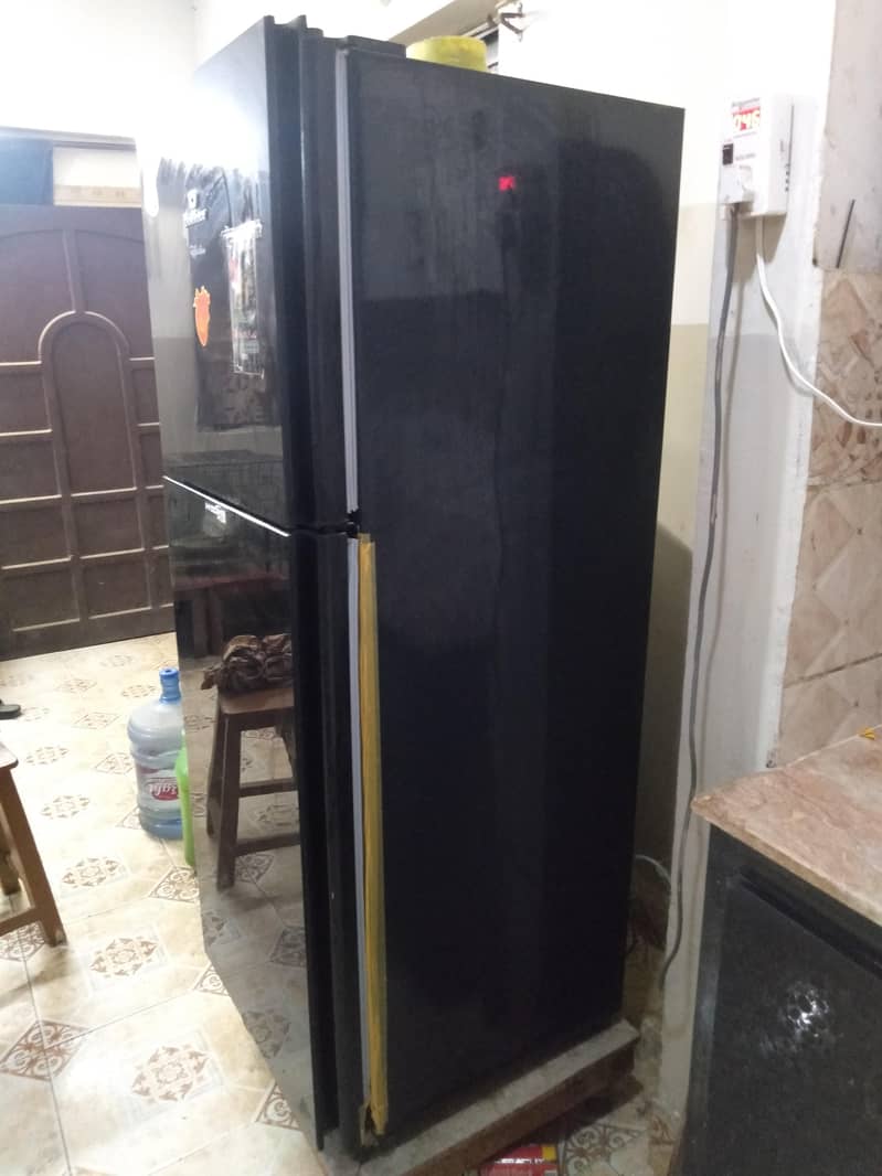 Dawlance Large Fridge 4