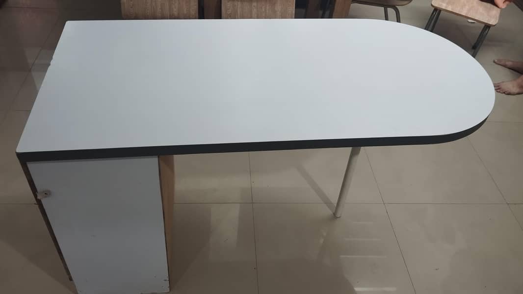 Computer and Study Table 1