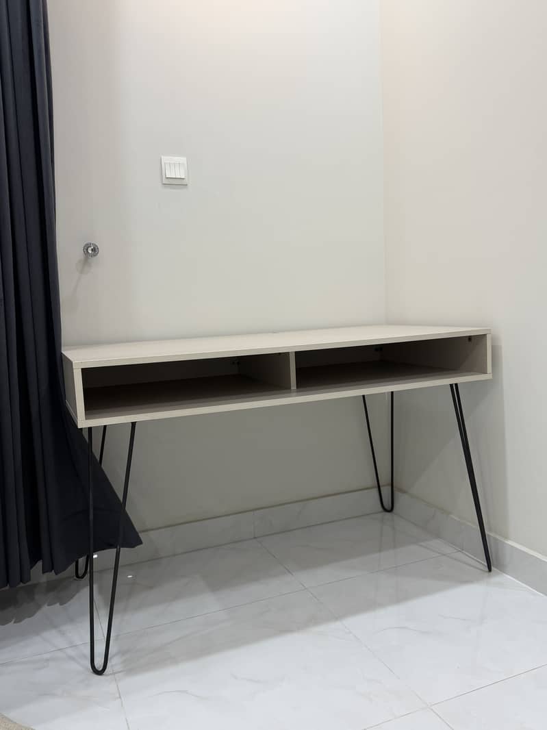 Study/Dressing Table 1