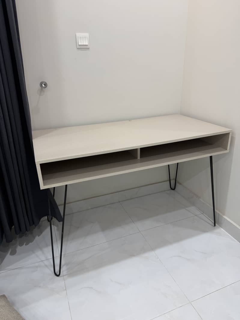 Study/Dressing Table 2