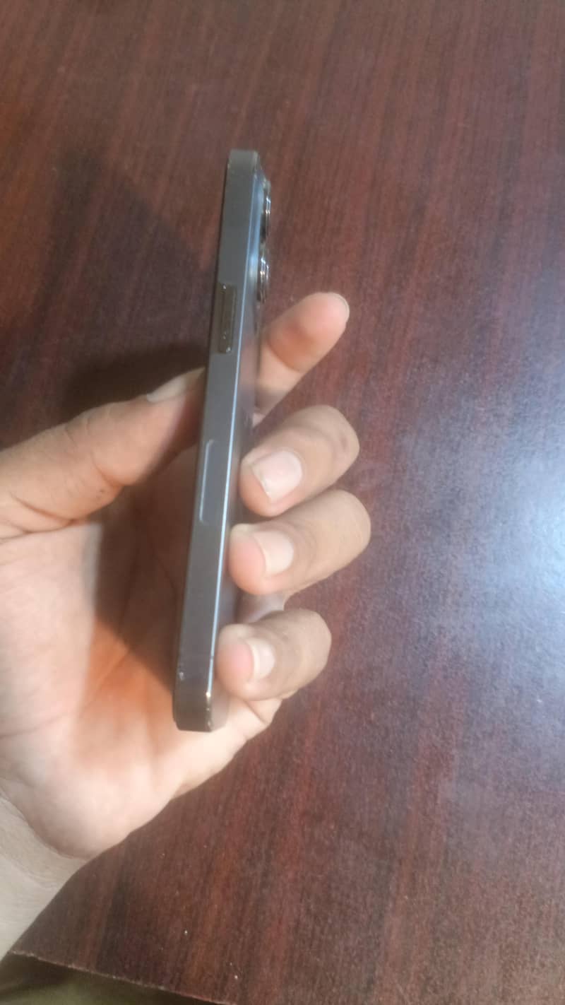 Apple iPhone 13 Pro 3