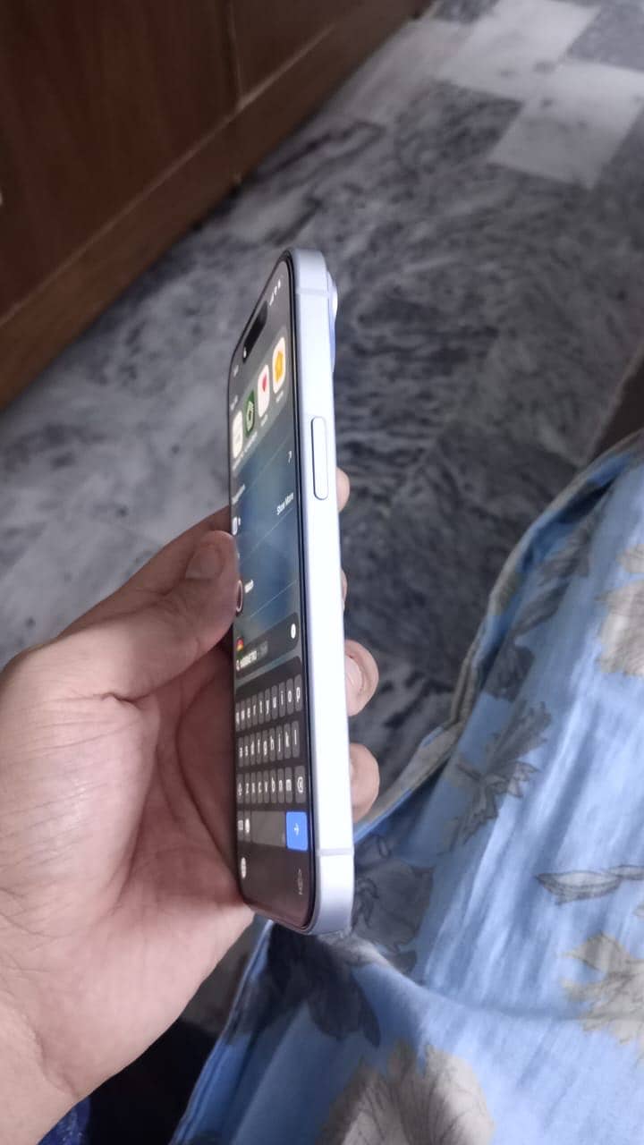 Apple iPhone 15 5