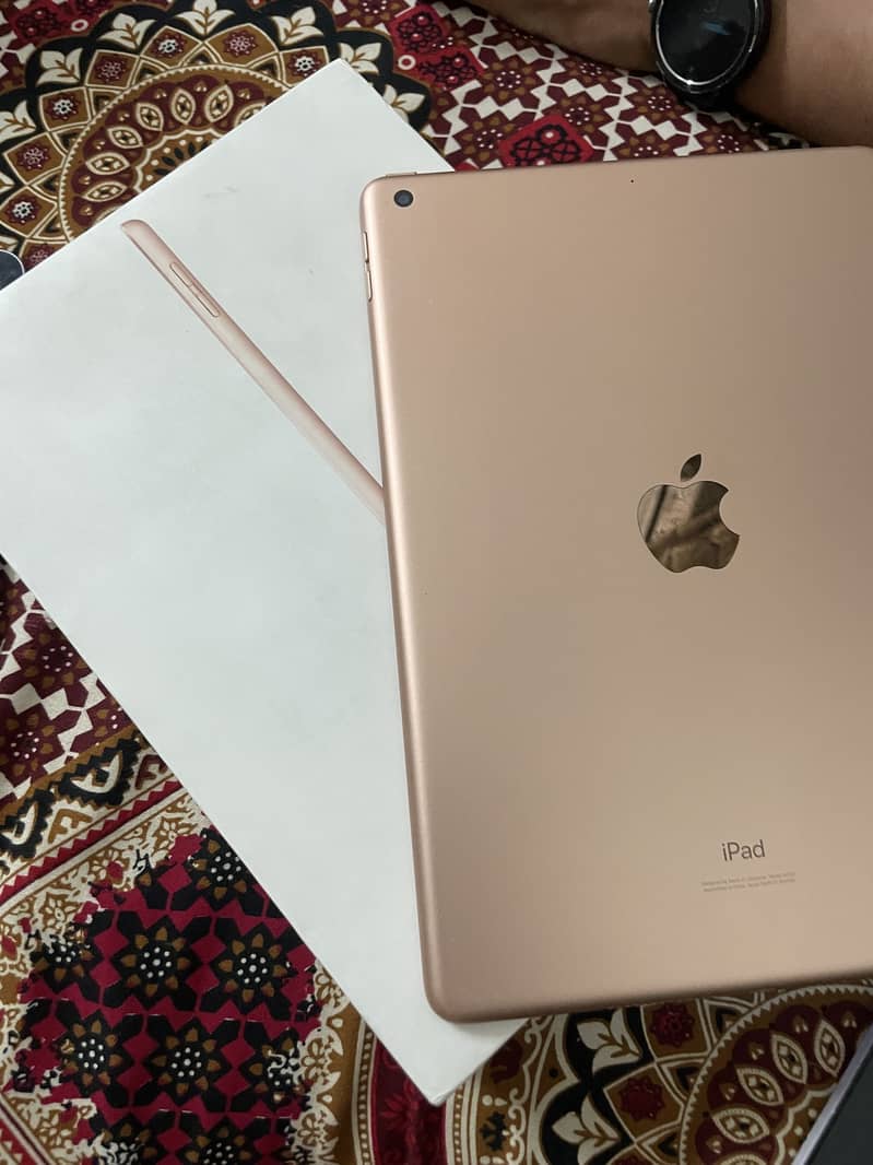 iPad 7th Generation First owner 1