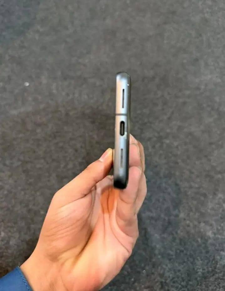 Google Pixel 8 3