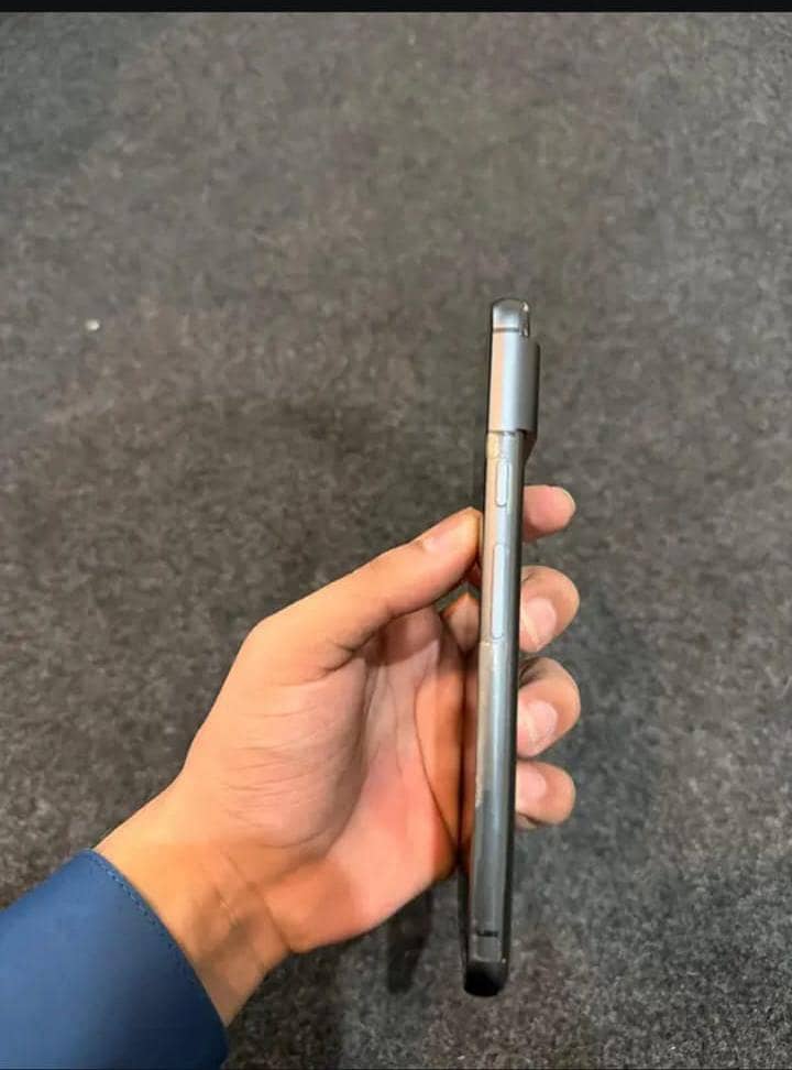 Google Pixel 8 13