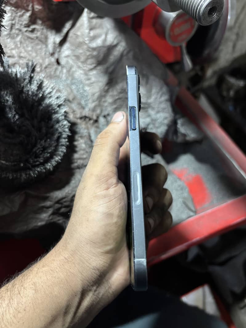 iphone 12pro Max 2