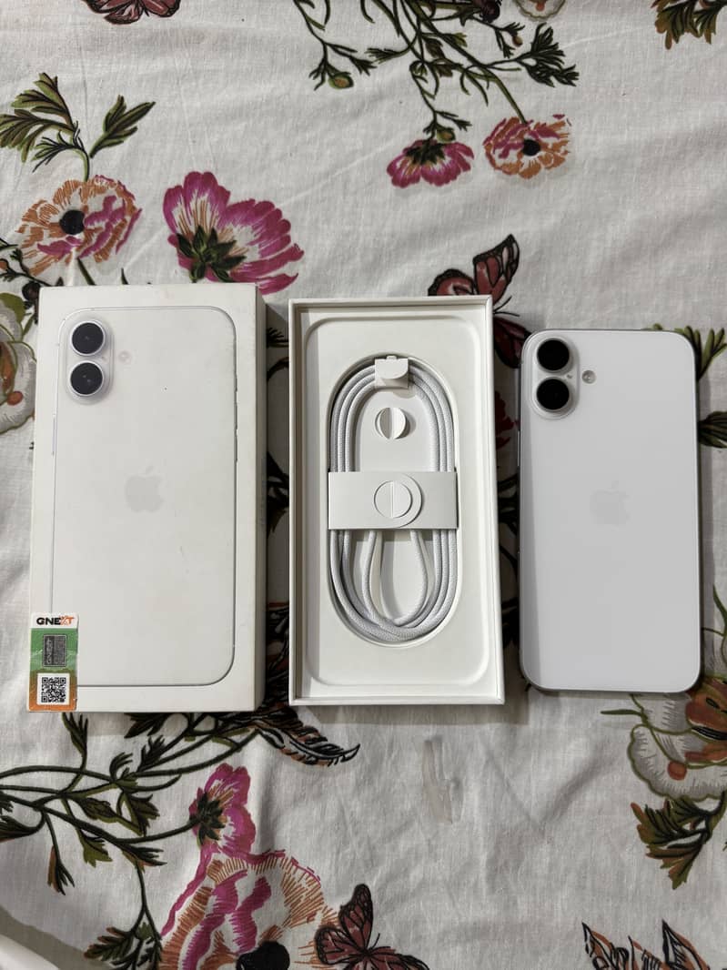 Apple iPhone 16 Plus 1