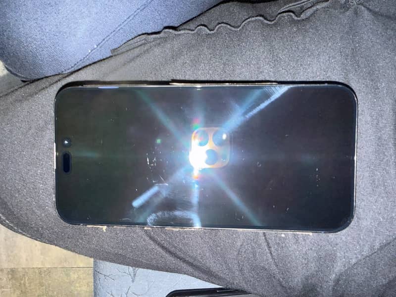 Apple iPhone 15 Pro Max 4