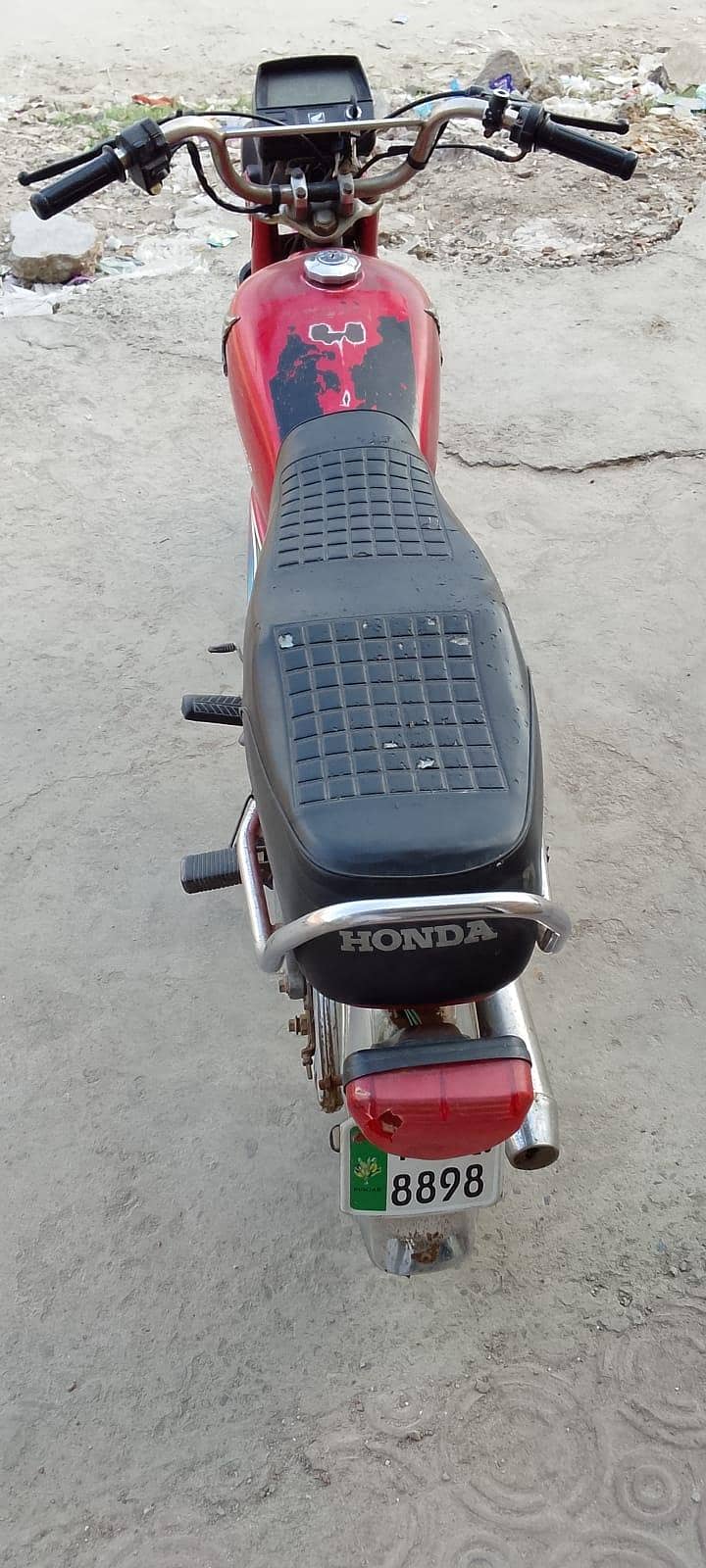 Hond cd 70 4