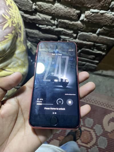 Apple iPhone SE