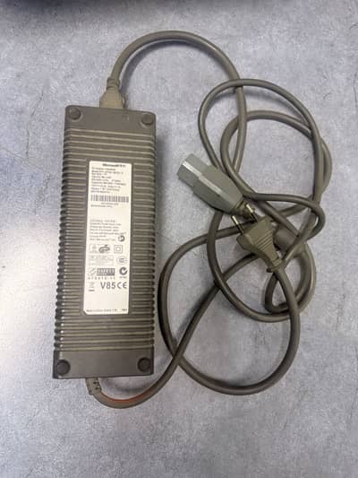 Xbox 360 Adapter/ Power Supply