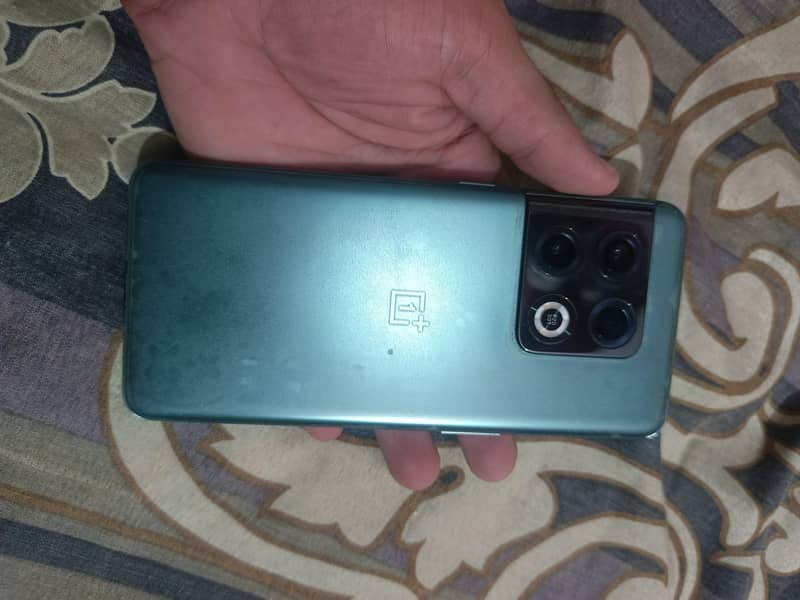 One Plus 10 Pro 1