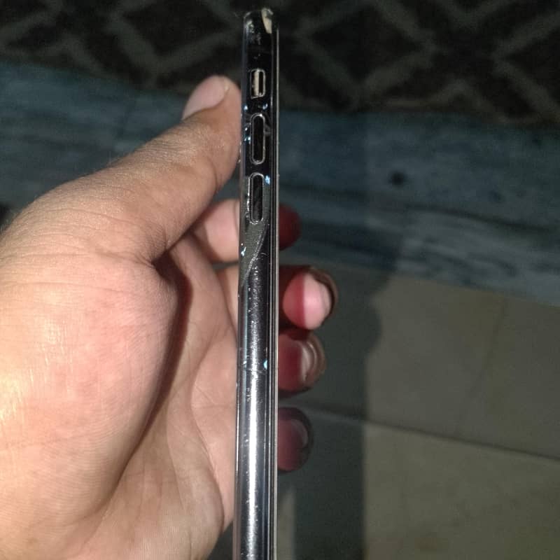 Apple iPhone X 3