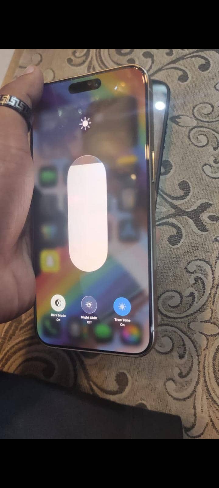 Apple iPhone 15 Pro Max 4