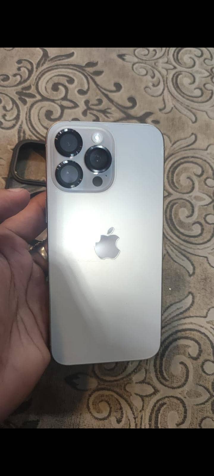 Apple iPhone 15 Pro Max 8