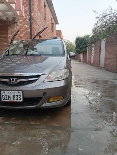 pick and drop service any were in lahore