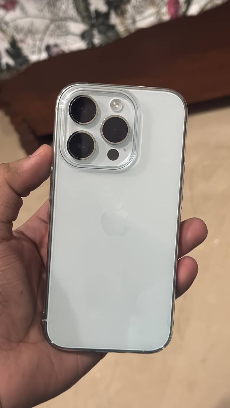 Apple iPhone 14 Pro 0