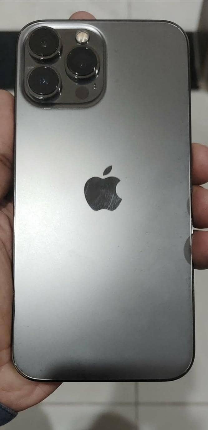 Apple iPhone 13 Pro Max 1