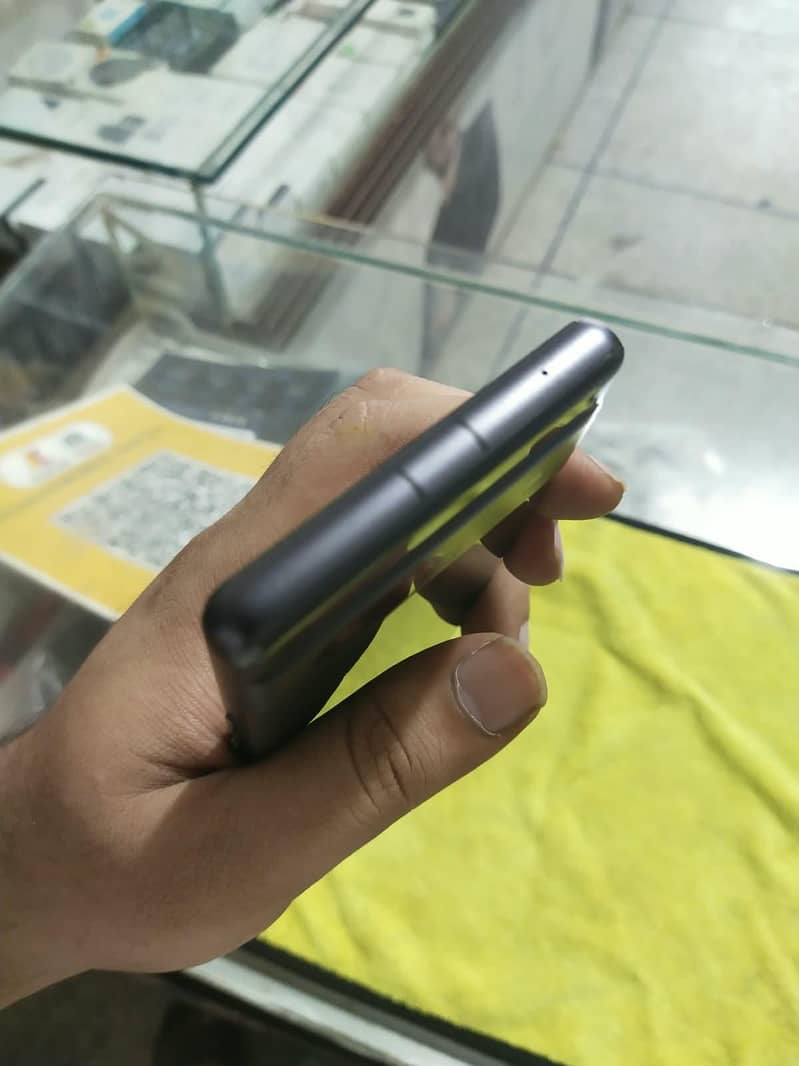 Google Pixel 7a 3