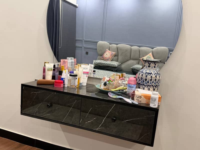 Side tables and dressing 1