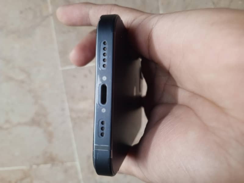 Apple iPhone 12 2