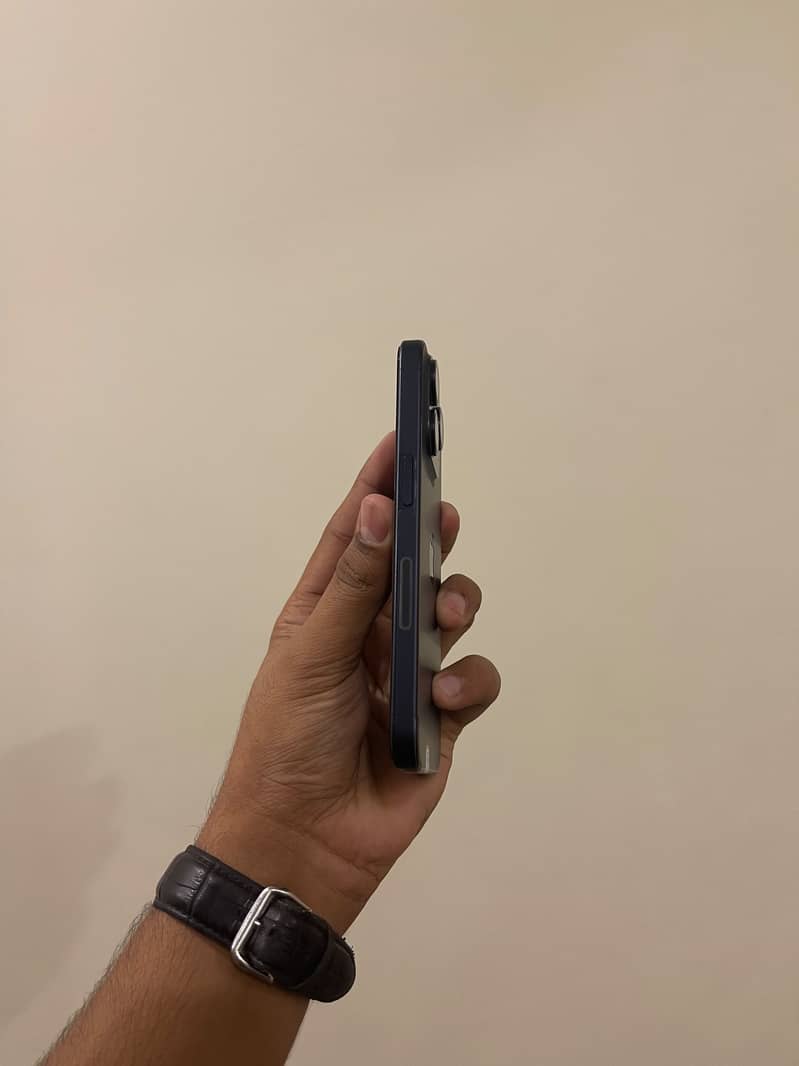 Apple iPhone 15 Pro 1