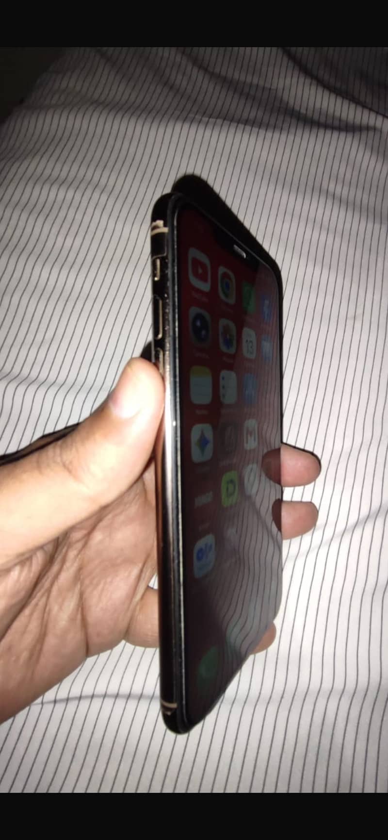 iPhone 11  pro max 2