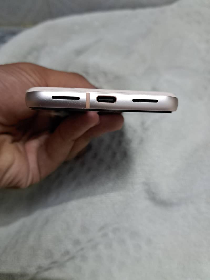 Google Pixel 8 1
