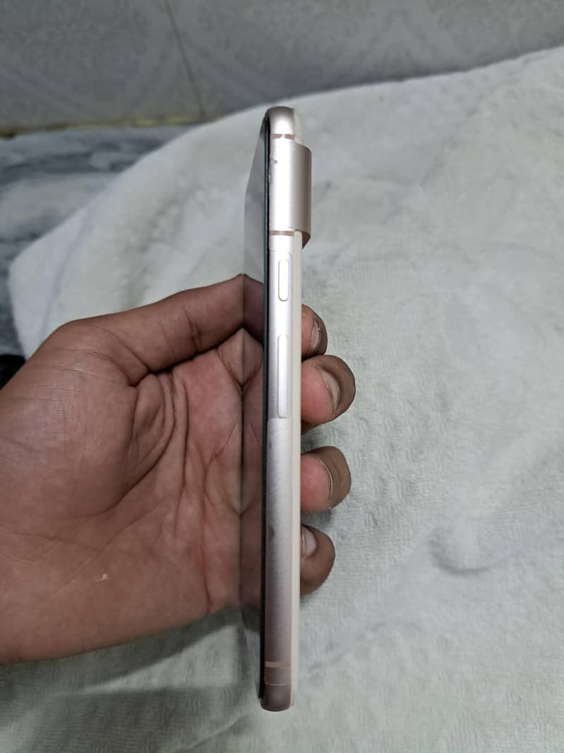 Google Pixel 8 3