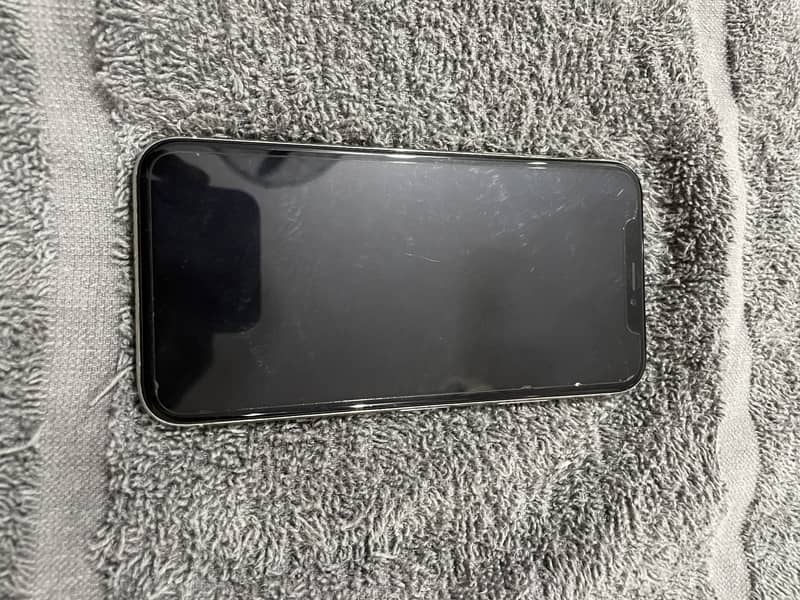 Apple iPhone X 4