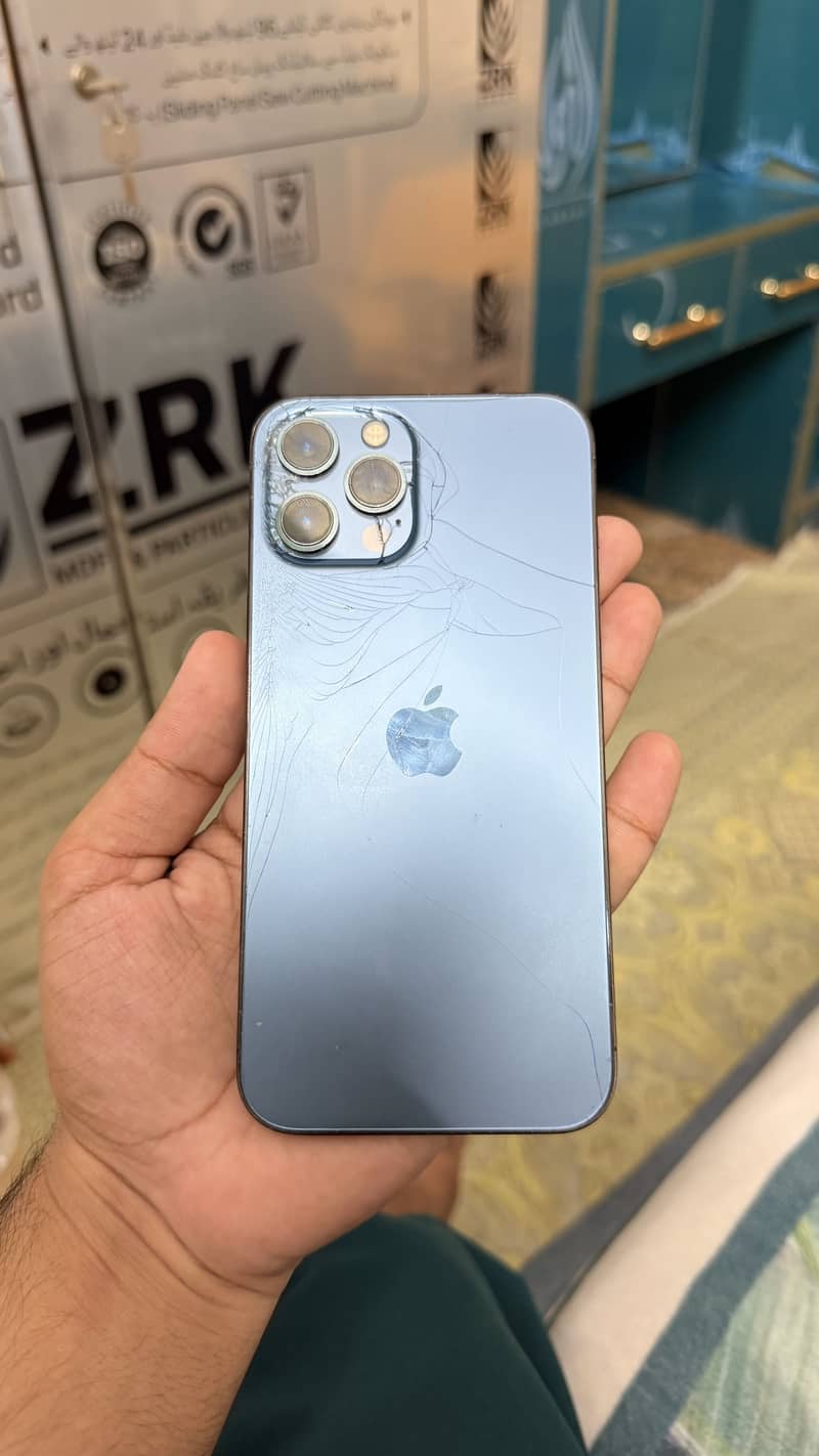 Apple iPhone 12 Pro Max 3