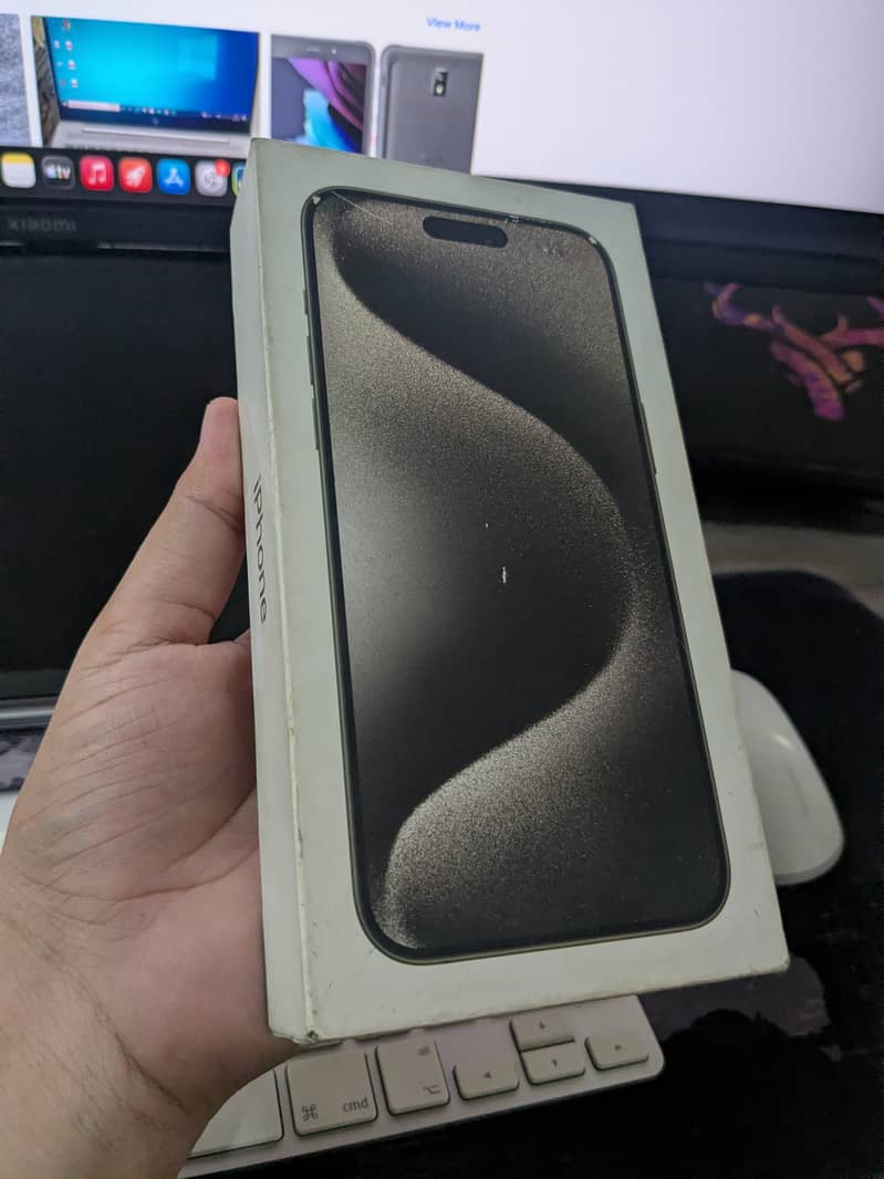 Apple iPhone 15 Pro Max 4