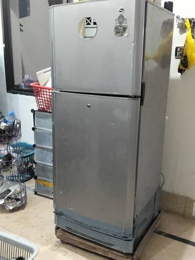 pel full size fridge normal condition used condition as shown up f