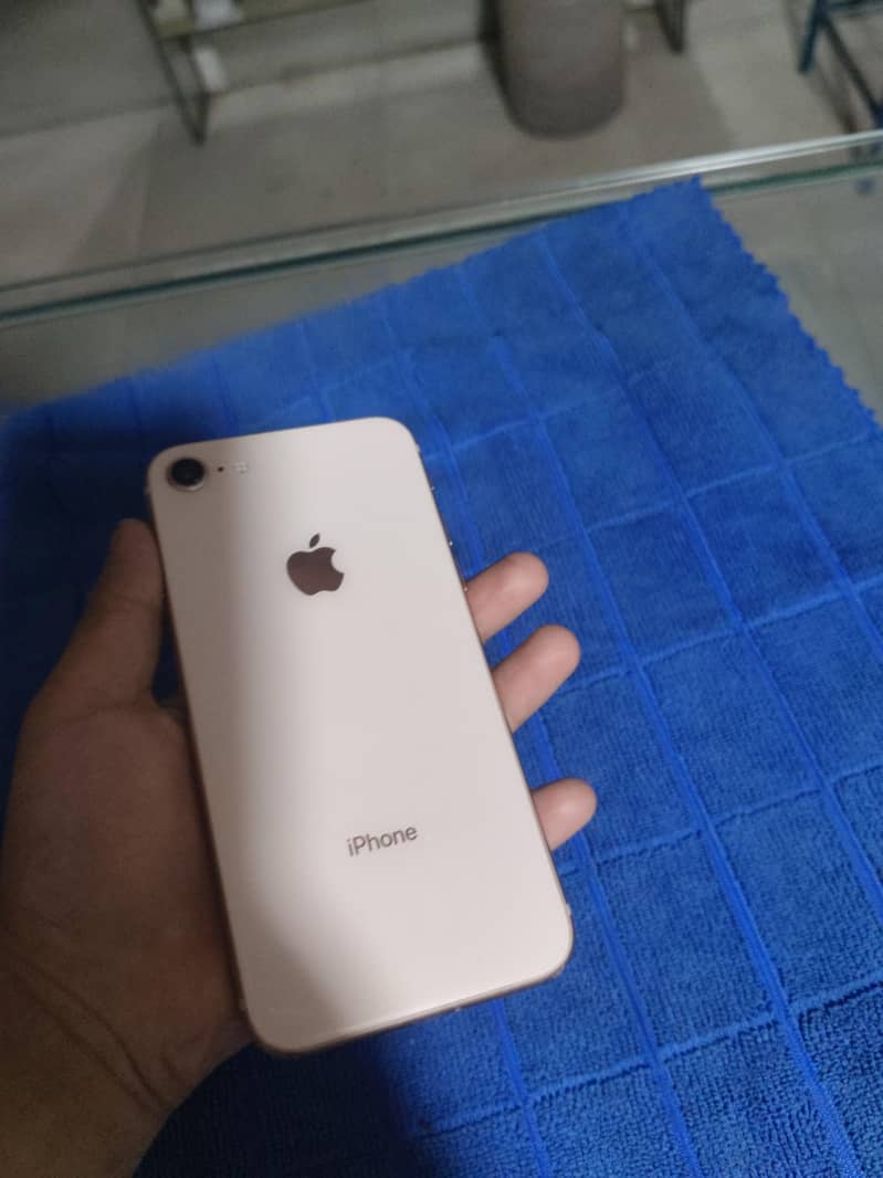Apple iPhone 8 0