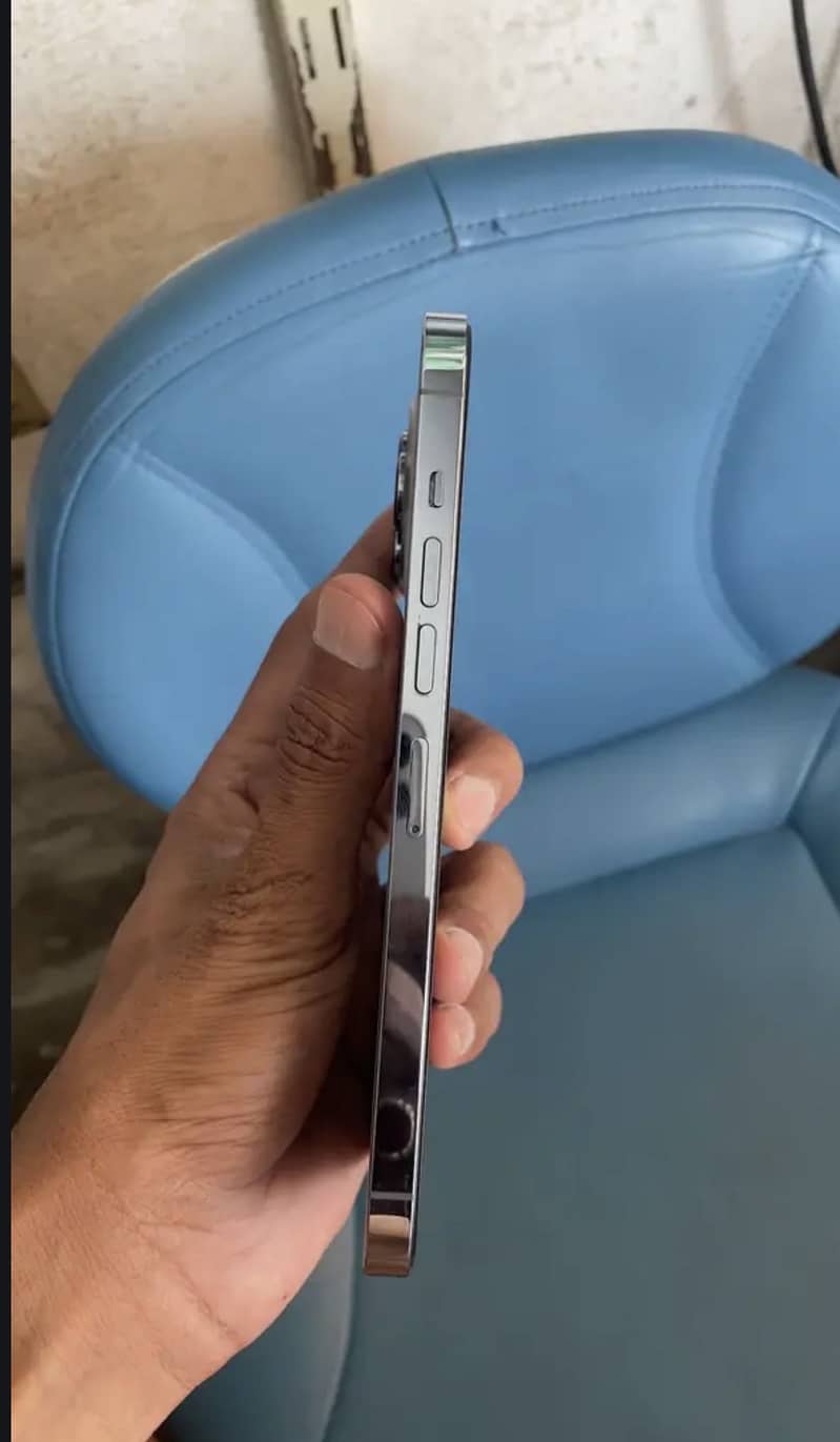 Apple iPhone 13 Pro Max 3
