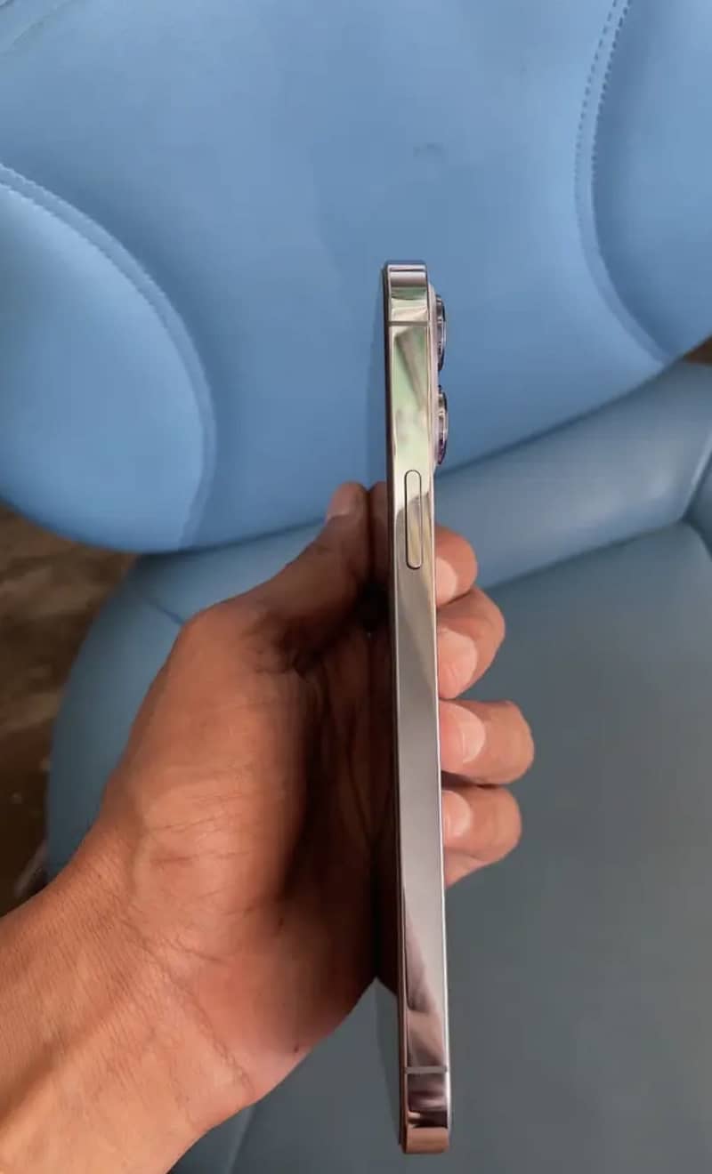 Apple iPhone 13 Pro Max 4