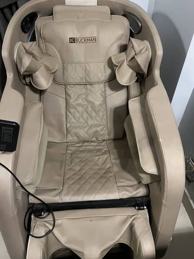 JC buckman refreshus plus 2D full body massage chair zero gravity