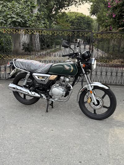 Honda CG 150 07-09-26 only 500kms original 10/10 condition like new