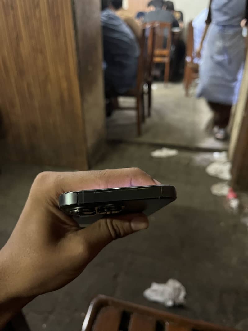Apple iPhone 13 Pro 4