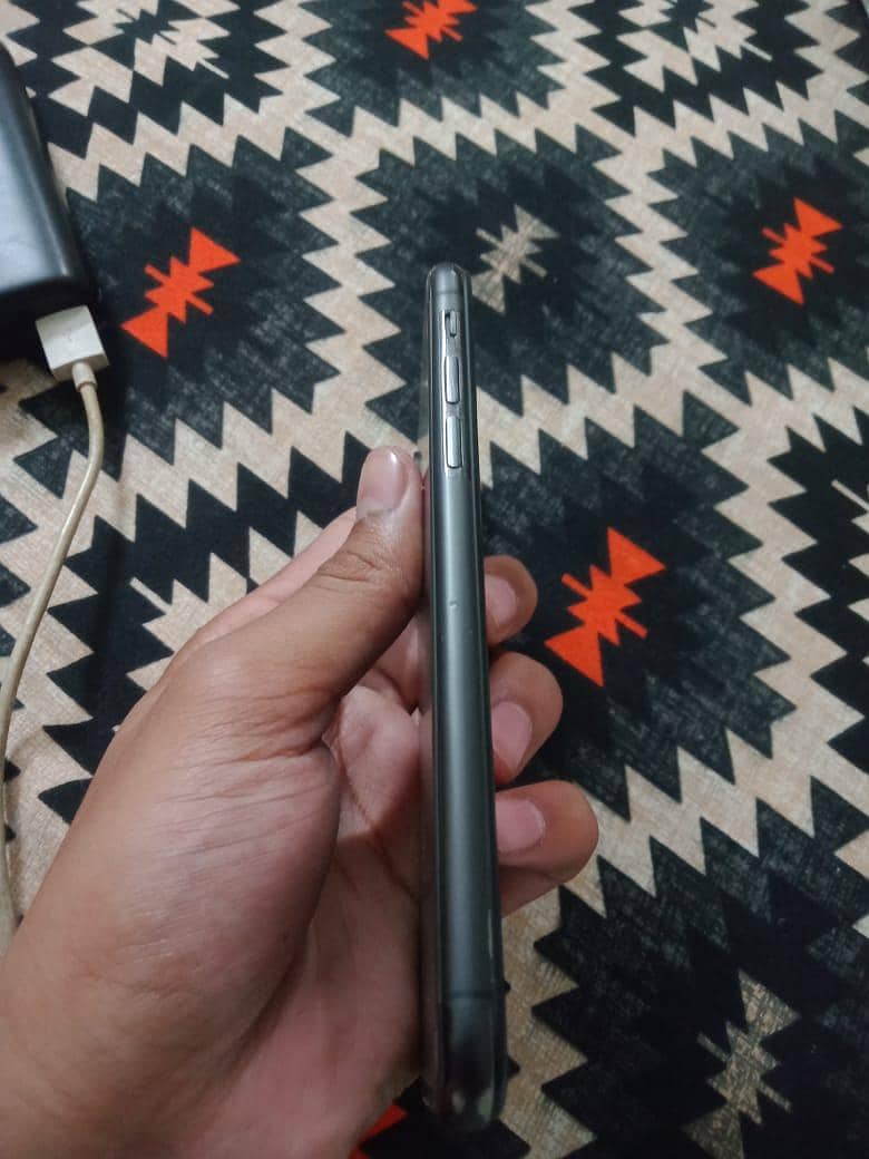 Apple iPhone X 5