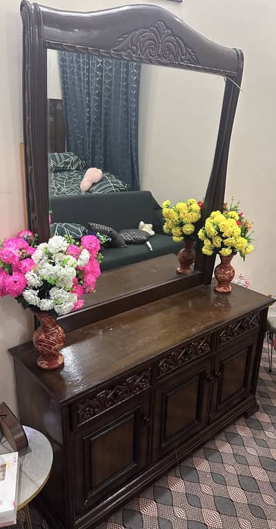 Dressing table for sale