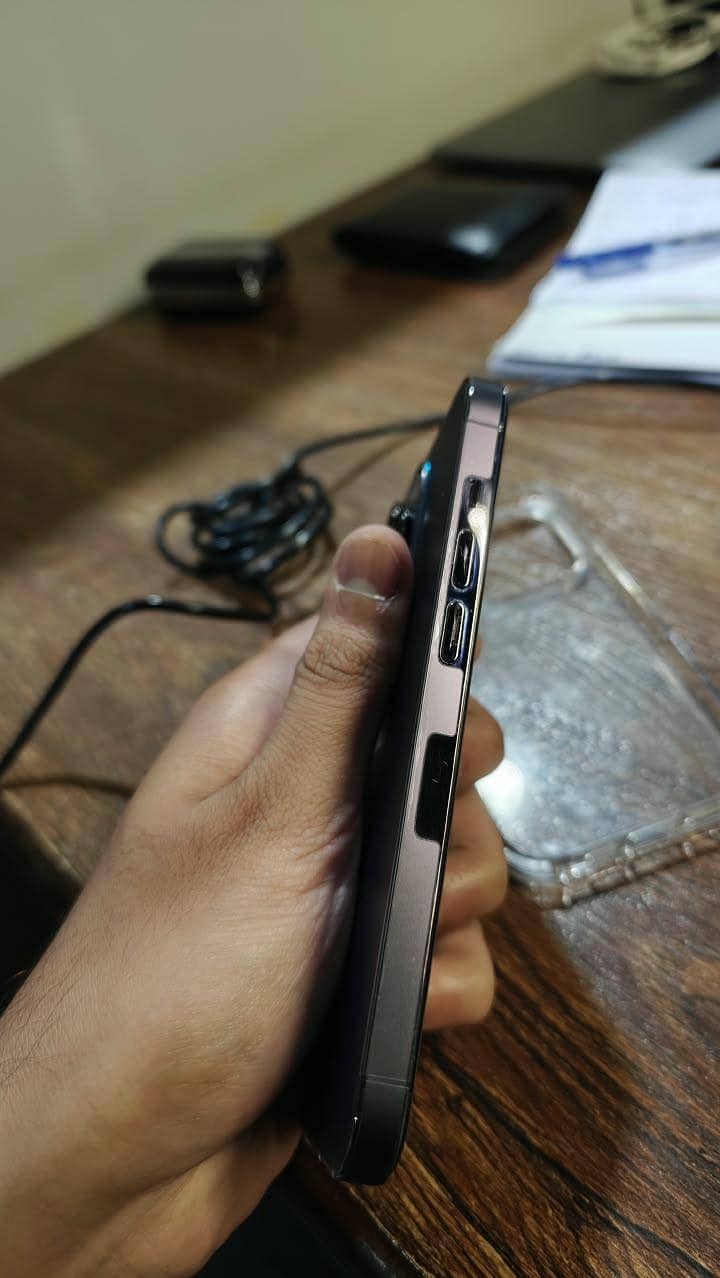 Apple iPhone 14 Pro 2