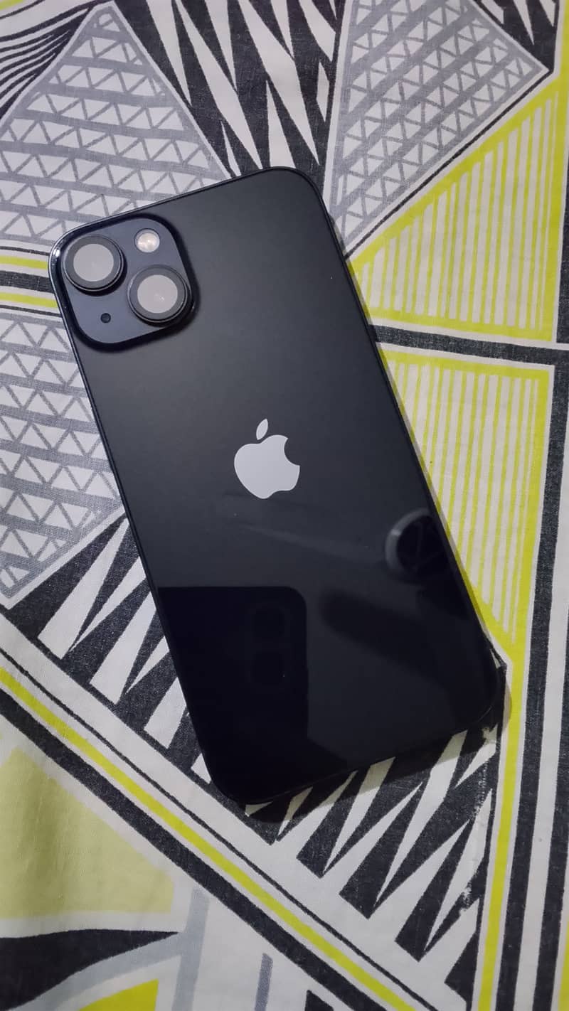 Apple iPhone 13 4