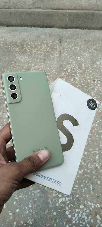 Samsung Mobile S21 FE