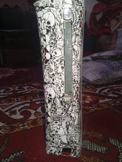 xbox 360 500 gb with 2 controllers
